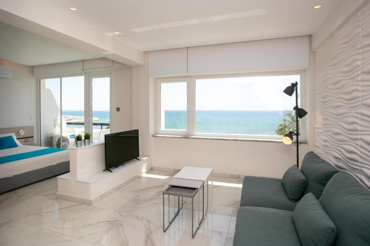 Les Palmiers Sunorama Beach Apartments 라르나카 외부 사진