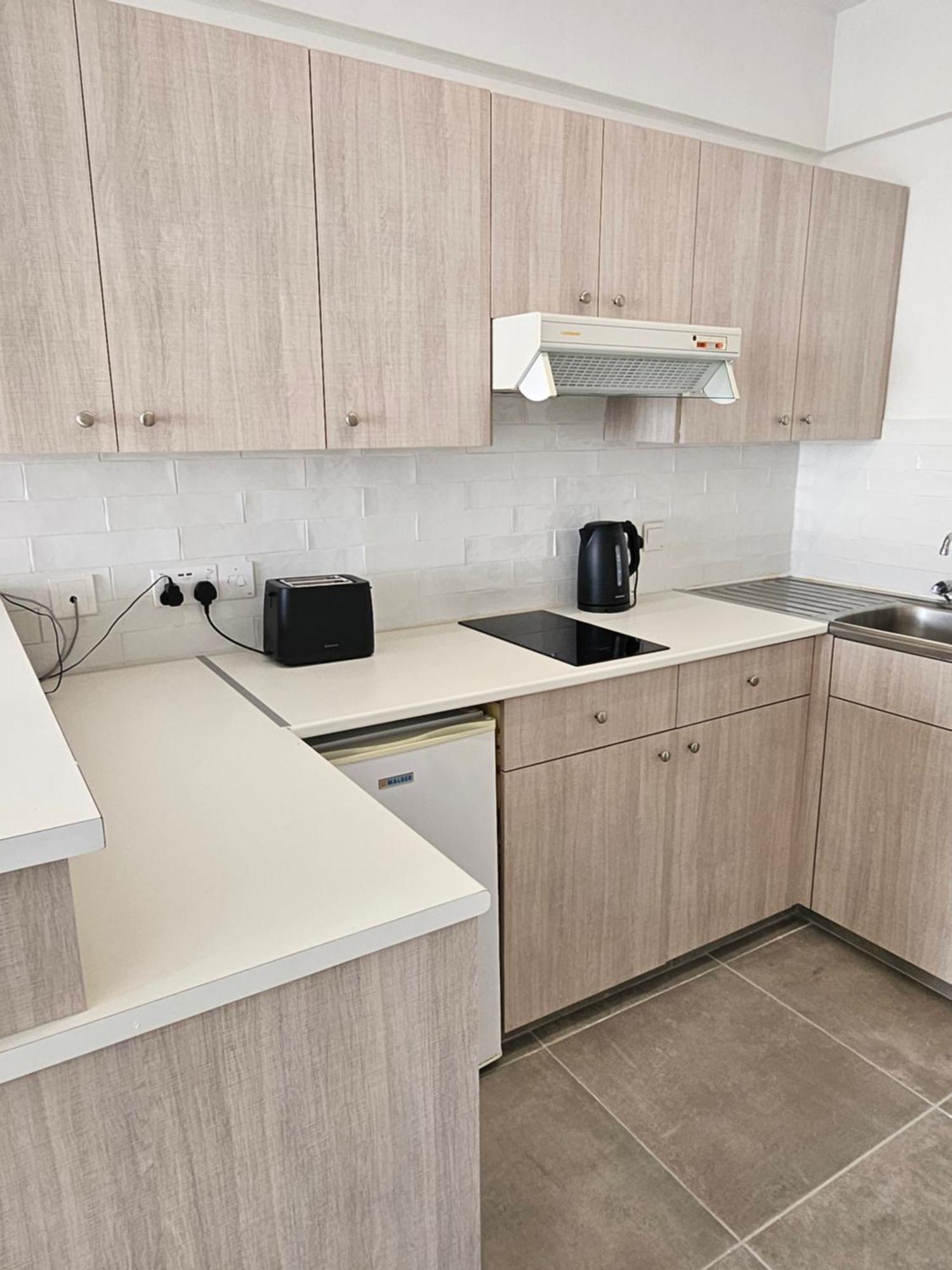 Les Palmiers Sunorama Beach Apartments 라르나카 외부 사진